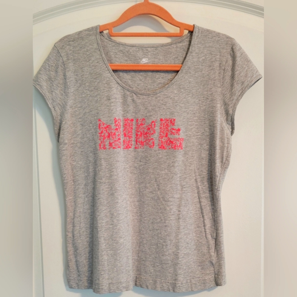 Nike Womans Grey Pink Logo Shirt Large